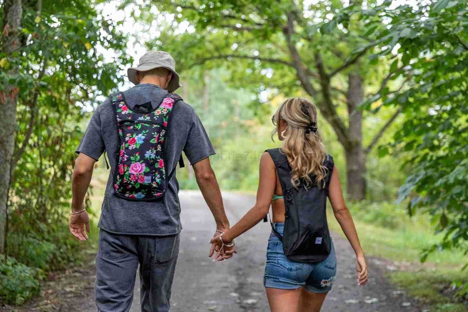 Hydration Pack Backpack with 2L Water Bladder for Women Men Teens Kids Hydropack Hydro Sports Outdoor Running Camping Hiking Festivals Raves M250905