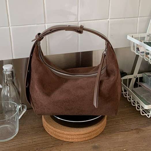 2025 Autumn Winter New Versatile Handbag Commuter Underarm Women's Shoulder Niche Crossbody Bag