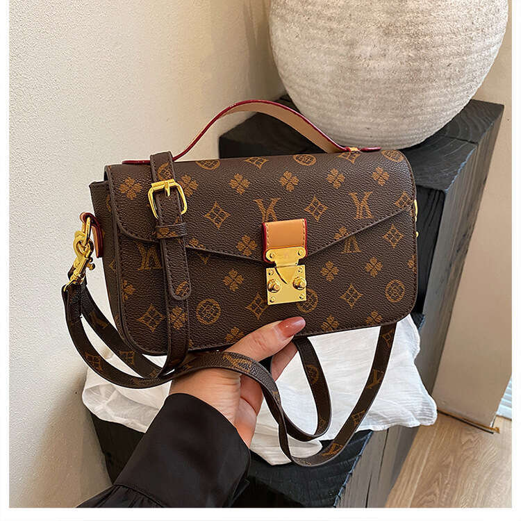 Designer Bags Crossbody Bag for Women Small Square 2025 New Letter Printed Saddle Bag Light Luxury Shoulder Crossbody Bag for Women