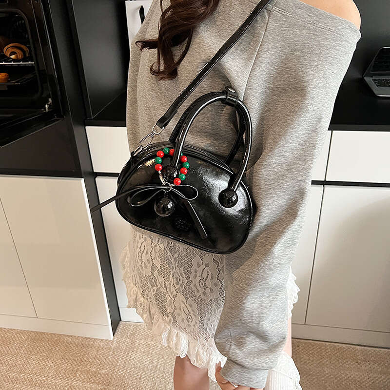 Women's Pillow 2025 New Exquisite Handheld Small Fashion Versatile Shoulder Crossbody Bag