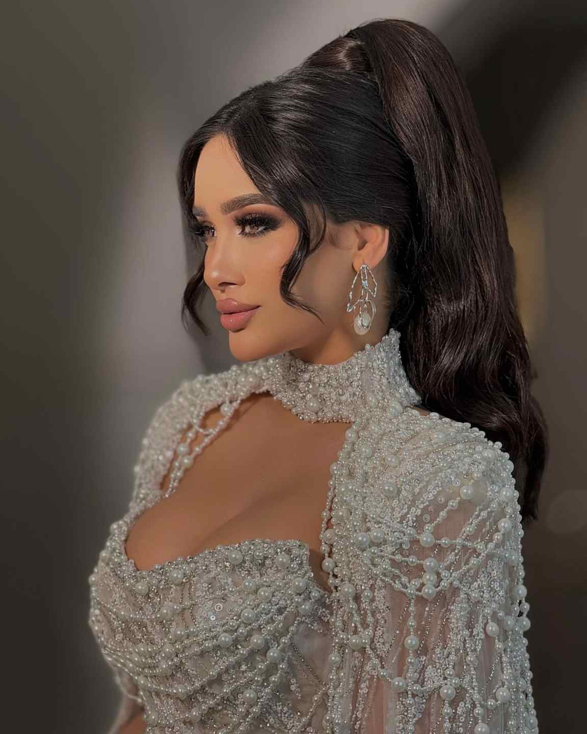 Sexy Strapless Mermaid Wedding Dress Fashion Pearls Lace Bridal Gown Floor Length Sequined Bride Dresses Customized