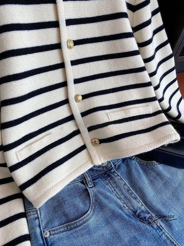ddmyday Women Spring Autumn Sweaters O-Neck Stripe Knitted Cardigan Fashion Long Sleeve Casual Short Tops Korean Style New