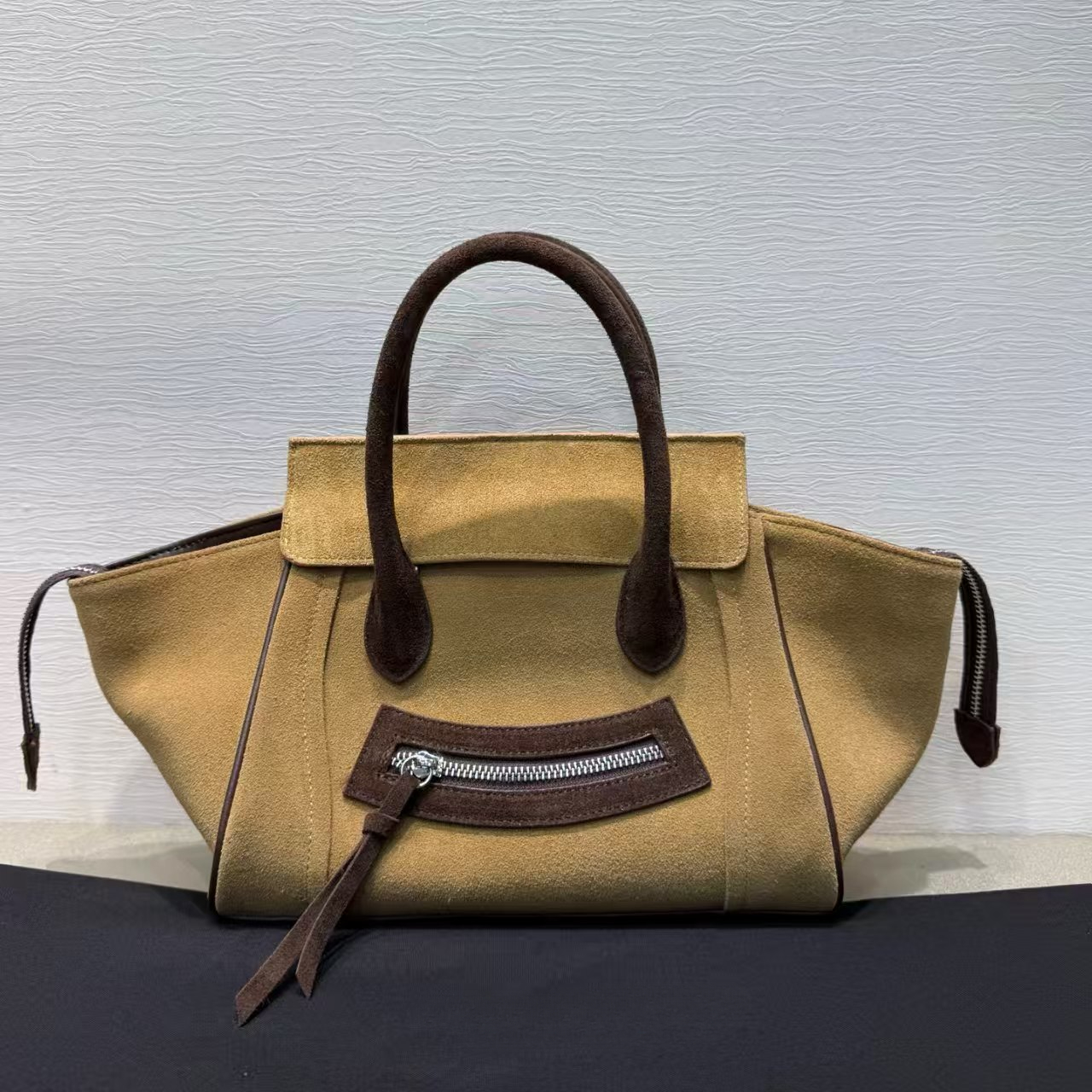 100% Real Suede Leather Women Totes New Luggage SMILEY Bag Natural Calfskin Swade Shoulder Bags Vintage Handbag Fashion Quality Winter Classic Crossbody Bags 3353