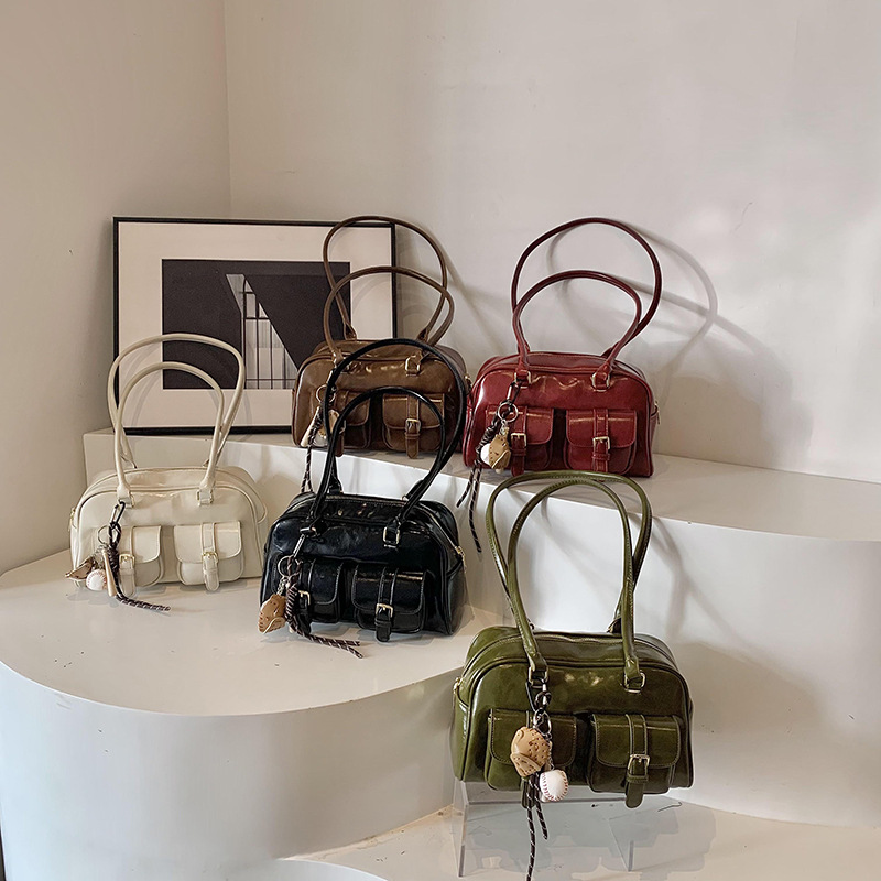 Free Shipping Womens Designer Luxury bags Fashion Womens Bag Underarm Bag Style Versatile Single Shoulder Small Square Bag