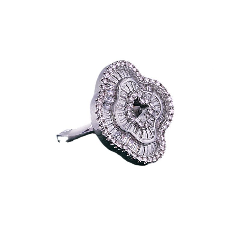 Luxury Brand Designer Jewelry 2024 Tiktok Live Source Simulated Moissanite Princess Cut Four-Leaf Clover Fashion Full Diamond Micro Pave Adjustable Ri