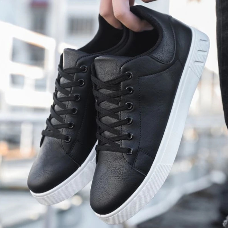 Spring Classic Men Leather Casual Shoes Crossborder Versatile Man Sneakers Loafers Fashion Large Size Board Shoes 250904