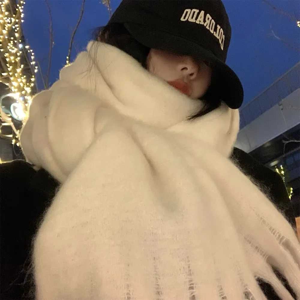 1PC Solid Color Imitation Wool Scarf Women Luxury Thick Shl Wrs Winter Warm Long Tassel Hijab Foulard Femme Scarves 23037cmXJ250905