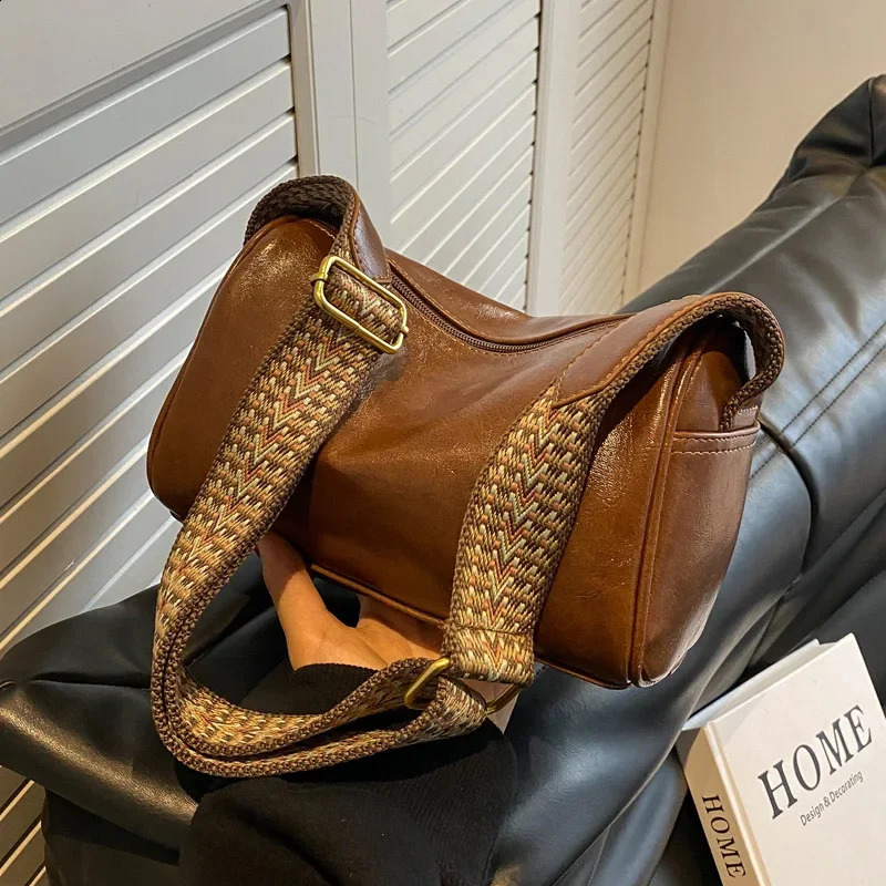 Vintage PU Leather Boston Women Small Handbag and Purse Fashion Crossbody Bag Female Casual Travel Pillow Shoulder Bag 250904