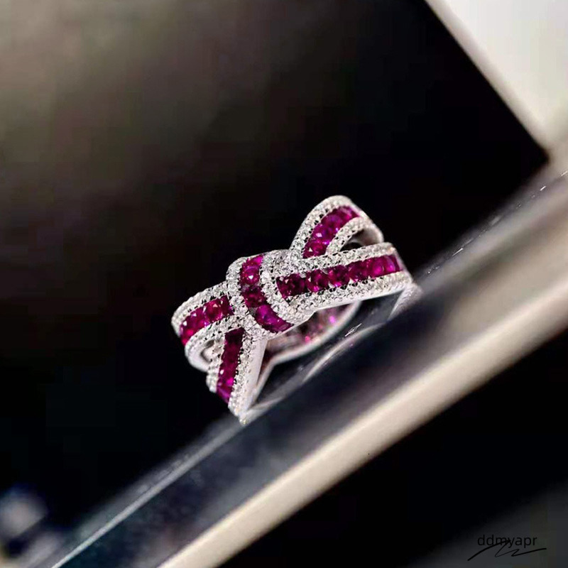 2024 Choucong Brand Wedding Rings Ddmydec Classical Jewelry Sterling Sier Blue Sapphire Round Cut Zircon CZ Dia Elegant Bow Women Cross Band Ring Gift