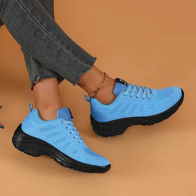 Womens Shoes New Style Womens Fashion Thick Soled Sports Leisure Shoes Trendy Versatile Lightweight Mesh Shoes Womens Style Z250905