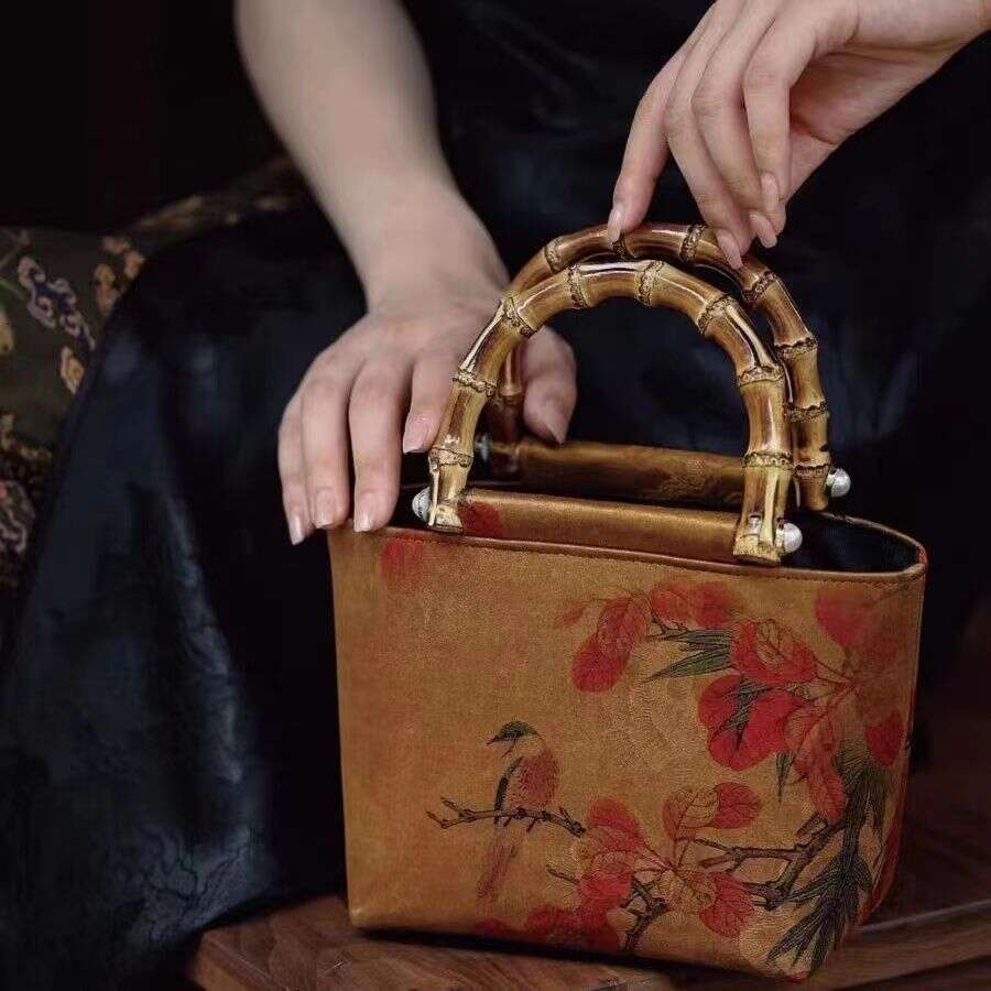 Design Xiangyun Silk Knot Cheongsam New Chinese National Style Hanfu Bamboo Handle Handbag for Women IN