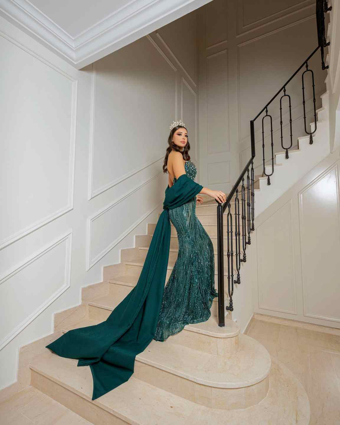 Charming Mermaid Evening Dress Cryatsl Sequins Strapless Prom Gowns Sexy Beaded Sleeveless Floor Length Party Dresses Customized