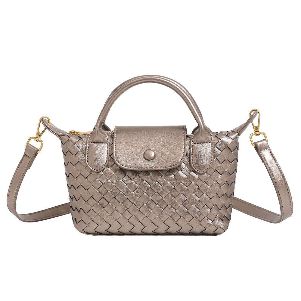 2025 New Woven Single Shoulder Dumpling Fashion Bucket Simple Versatile Women's Crossbody Bag