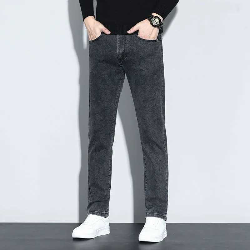 Trendy Mens Streetwear Jeans Solid Color Straight Fashion Business Casual Denim Trousers Man Stretch Washed Classic Cowboy Pant W250905