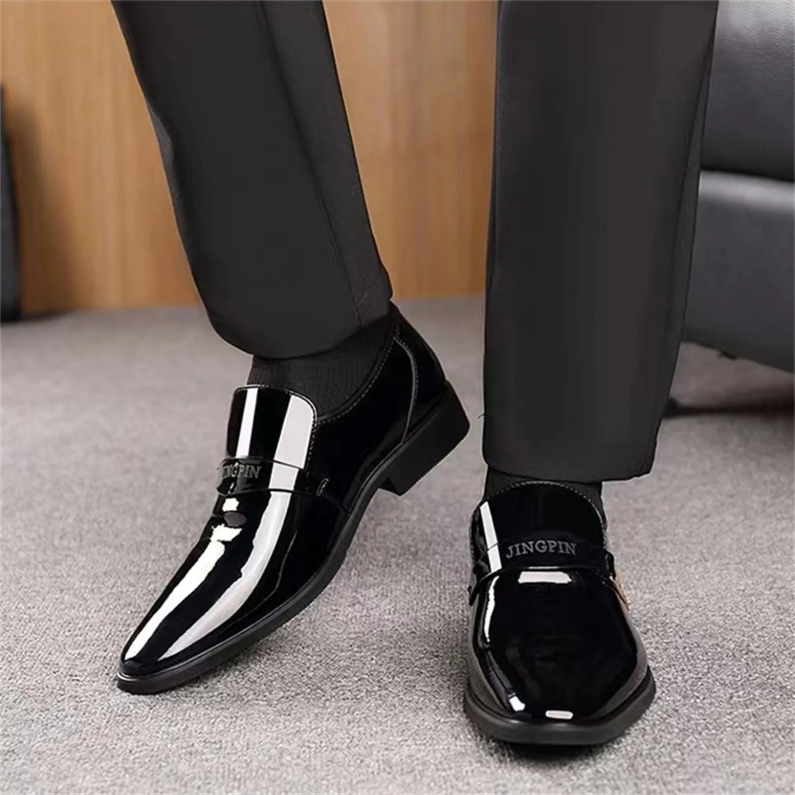 Business Leather Shoes for Men British Style Mens Office Dress Shoes Comfortable Slipon Male Loafers Daily Casual Shoes 250903