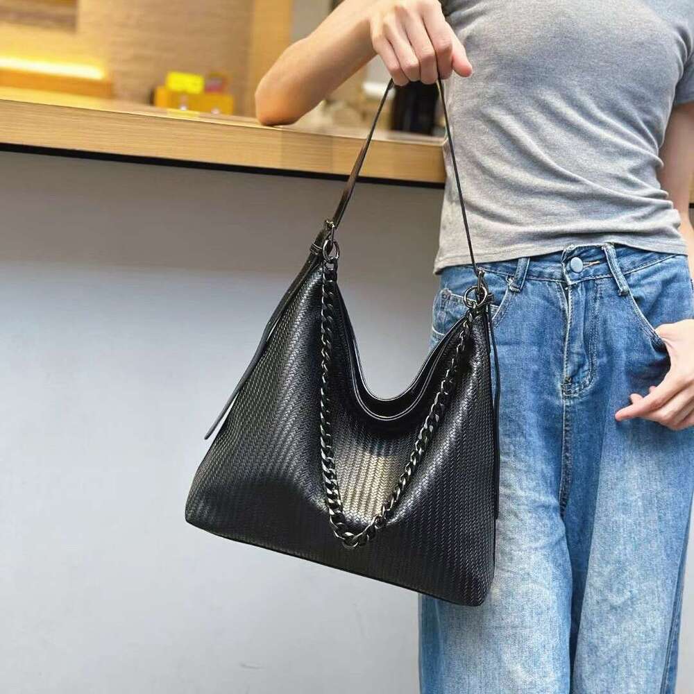 2025 Fashion Women's Korean Style Commuting Large Capacity Tote Spring Summer Niche Shoulder Crossbody Bag