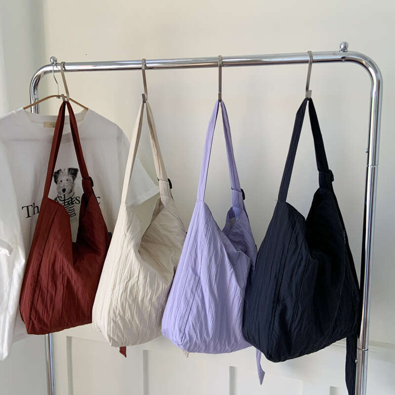 Large Capacity Canvas for Women 2025 New Korean Style Commuter Crossbody Wrinkled Single Shoulder Tote Bag