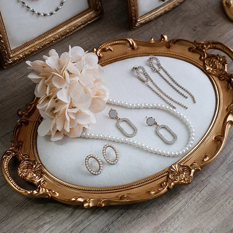 Retro Resin Velvet Jewelry Display Stand Earring Holder Vintage Jewelry Storage Organizer for Home Decor 250904