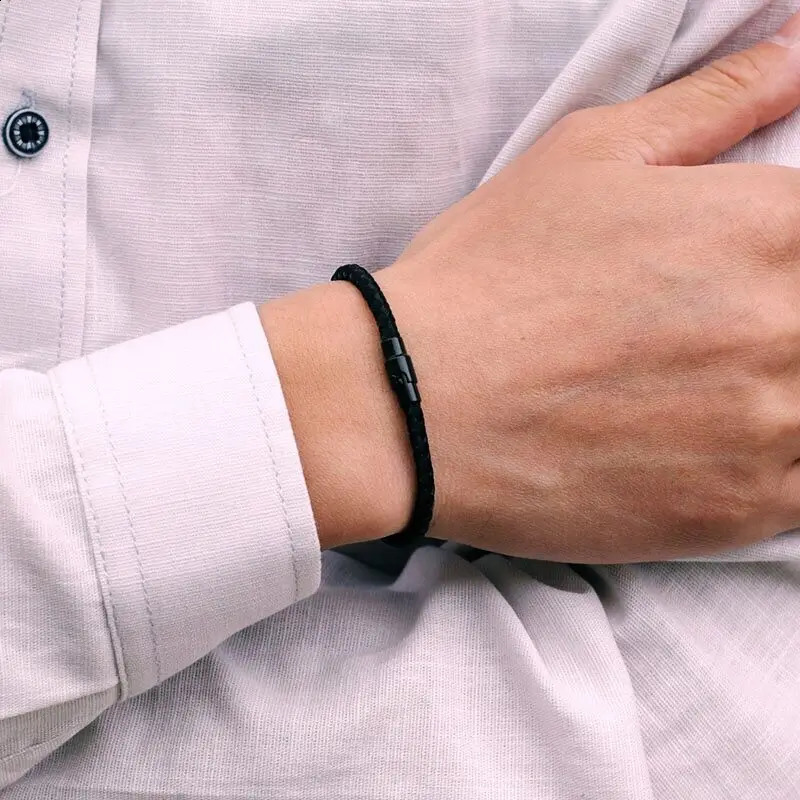 Grade A Keel Rope Bracelet Men Femme Lucky Red Thread Braclet Attract Mirco Magentic Couple Braslet Wealth Prosperity Brazalete 250905