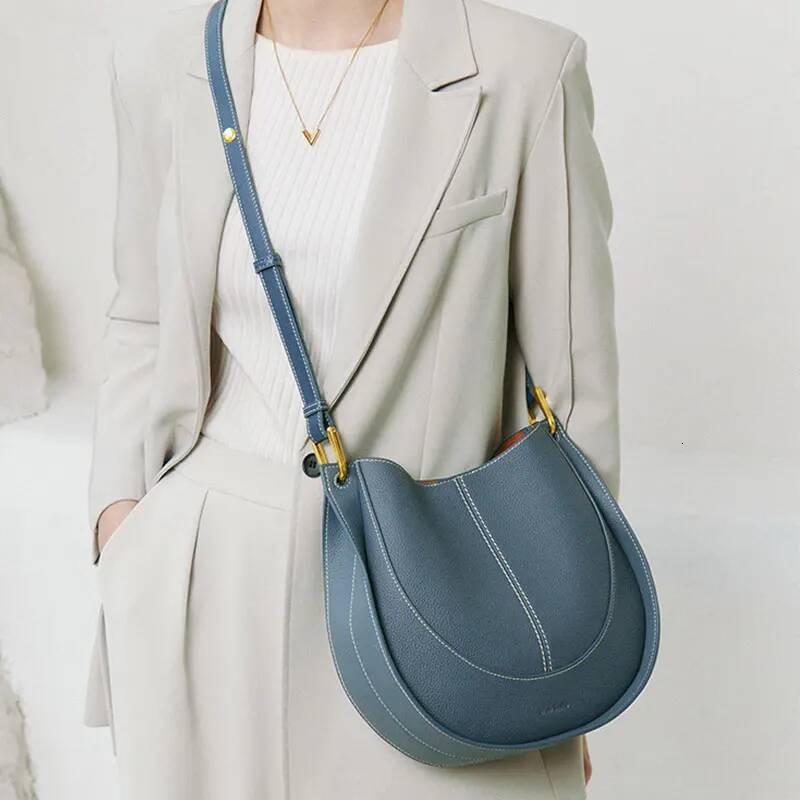 Fashion Women's Large capacity Designer Shoulder Bag High Quality Cowhide Handbags Women Crossbody Saddle Bags