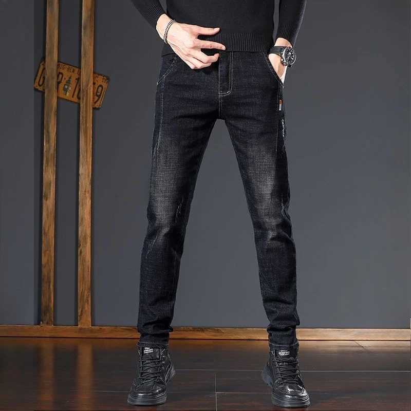 New Elastic Slimfit Trendy Mens Washed Jeans Straight Youth Fashion Little Feet Denim Trousers Embroidery Mens Clothing Pants W250905