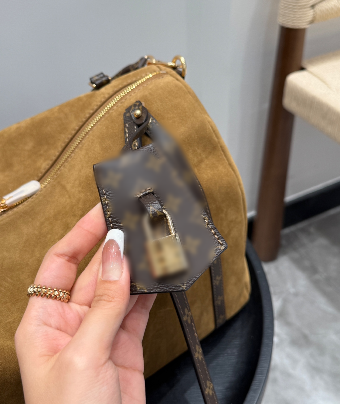 Convertible Travel Backpack: Hands-Free Option with Integrated Shoulder Harness