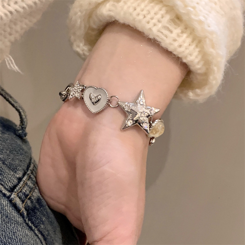 Exquisite Dia-Studded Star Heart Heavy Craft Punk Style Niche Light High-End Fashion Commuter Bracelet