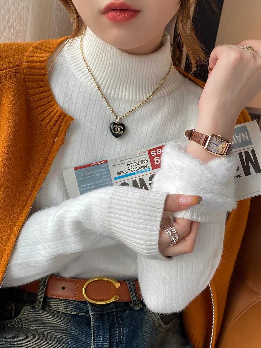 Womens Turtleneck Sweater Winter 2025 Retro Red with Velvet Lining Thickened Inner Wear Thermal Knitting Bottoming Shirt Z250905