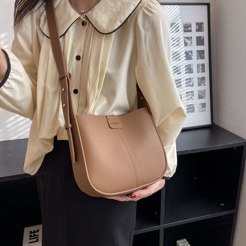 Versatile Small for Women 2025 Spring Summer New Fashion Single Shoulder Crossbody Commuter Mother and Child Bucket Bag