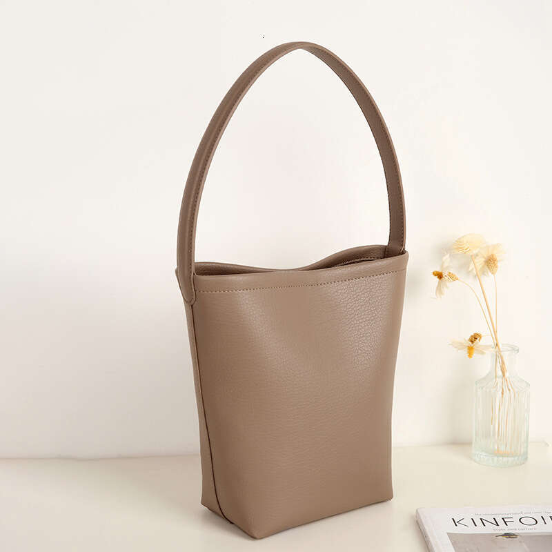 Commuting Single Shoulder Bucket 2025 Large Capacity Shopping Underarm Mother Tote Bag Women Urban Simple
