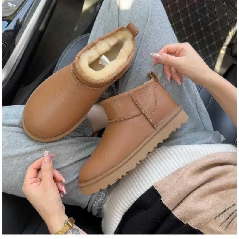 Waterproof Smooth Leather Snow Boots HighQuality Pure Wool Warm Womens Boots High Top Low Top Flat Bottom Womens Boots L250905