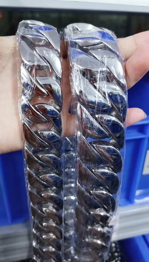 GZYS JEWELRY Wholesale Good Quality Stainless Steel 24mm 32mm Big Heavy Cuban Chain Necklace Men