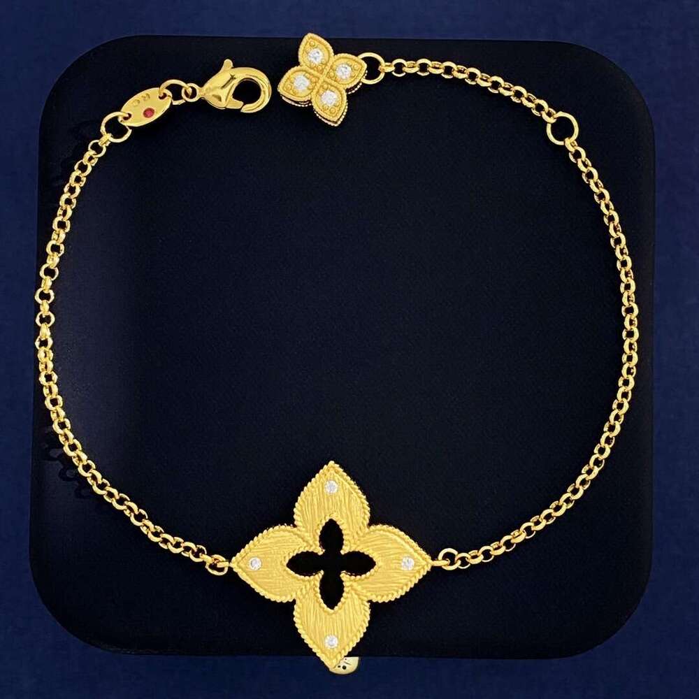 RC Dia-Shaped Four-Leaf Inlaid with Small White Dias Brushed Metal Hollow Filigree Carved Single Flower Bracelet