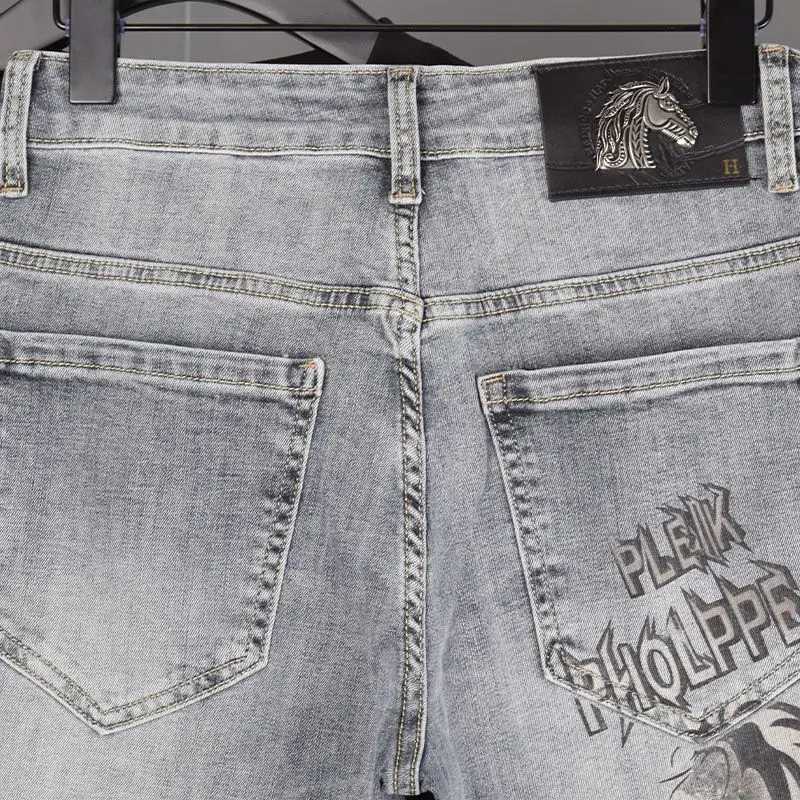 New Slim Fit Casual Jeans with Heavy Duty Ironing Drills Prints Branded Korean Style Clothes for Men Streetwear Washed Jeans W250905