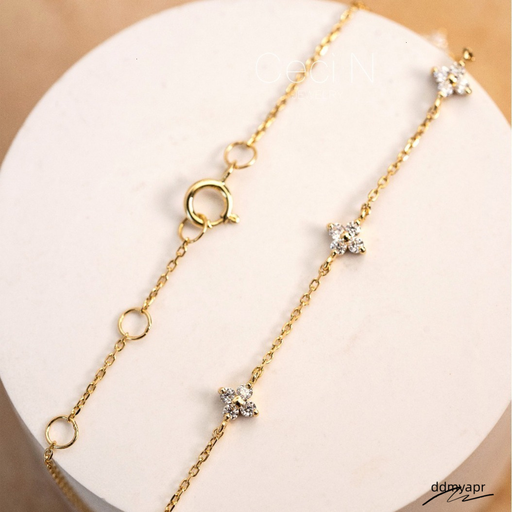 Summer Flowing Light~S Plated Gold Four Leaf Grass Sky Star Bracelet Simple Zircon ddmyday Pure Sier Womens 250710 ddmyday ddmyday ddmyday ddmyday