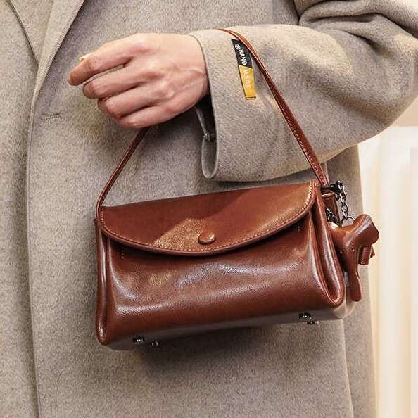 Genuine Women's Crossbody Fashion Versatile Small Cowhide Shoulder High-end Oil Wax Leather Bag for Women