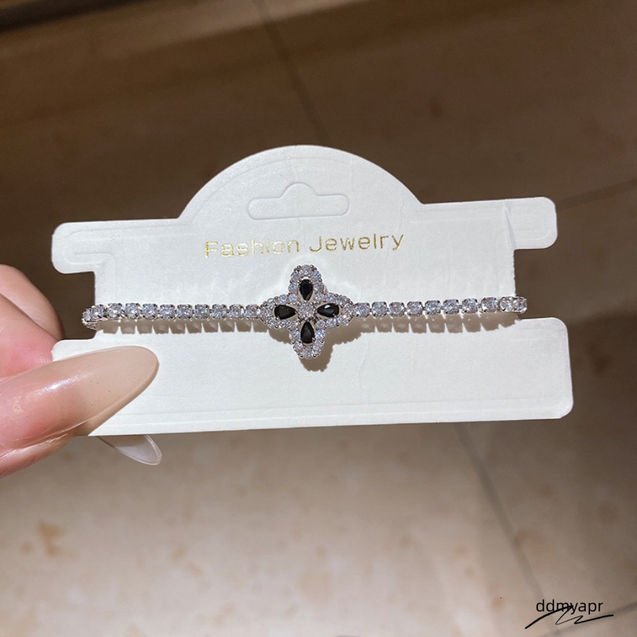 Sier Tone Clover Shaped Bracelet Black Gem ddmydec Crystal Accents Elegant Party Daily Wear Gift For Her High Quality And Stylish Jewelry ddmydec