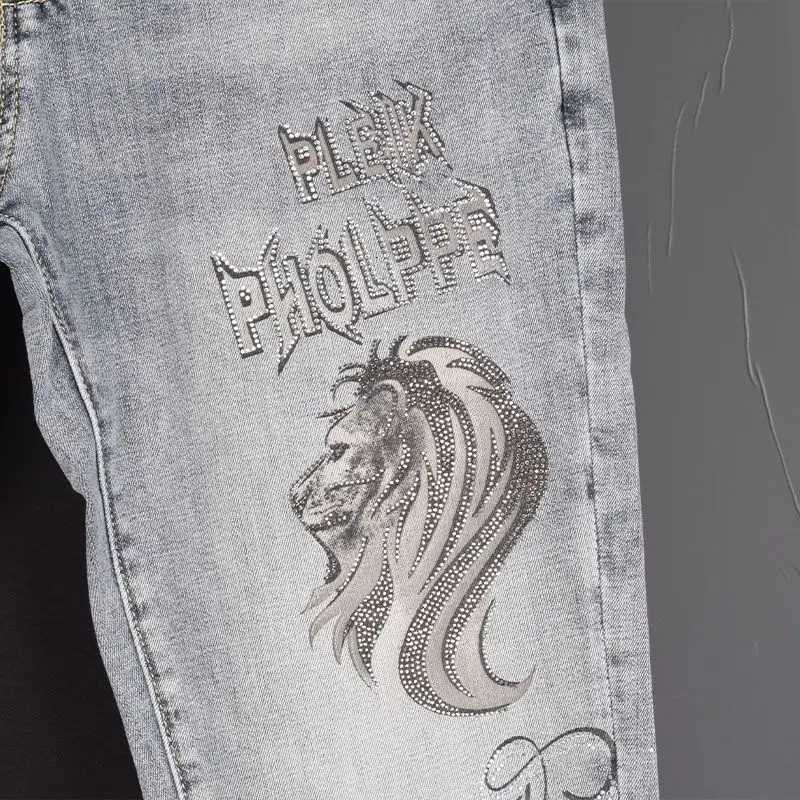 New Slim Fit Casual Jeans with Heavy Duty Ironing Drills Prints Branded Korean Style Clothes for Men Streetwear Washed Jeans W250905