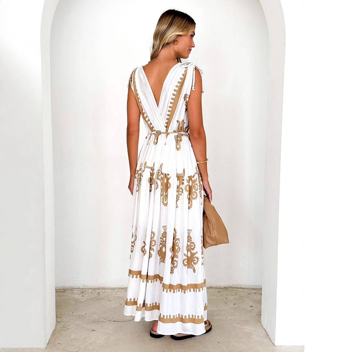 2025 Summer New Style Positioning Printed Vneck Waistcinching Flared Long Dress for Women