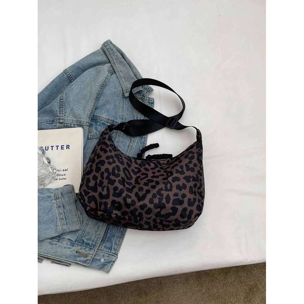 Autumn/Winter Large Capacity Commuter Leopard Print Crossbody Womens Canvas Fashion Casual Shoulder Dumpg Bag