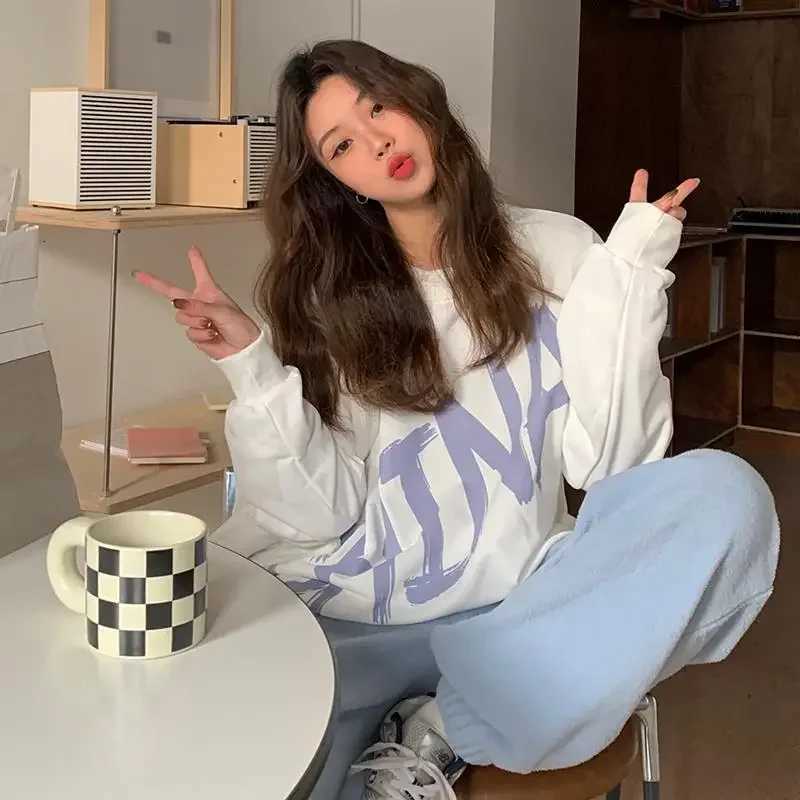Spring Autumn Thin Korean Style LooseFit Versatile Round Neck Long Sleeve Top American Style Streetwear Student Couple INS Swea Z250905
