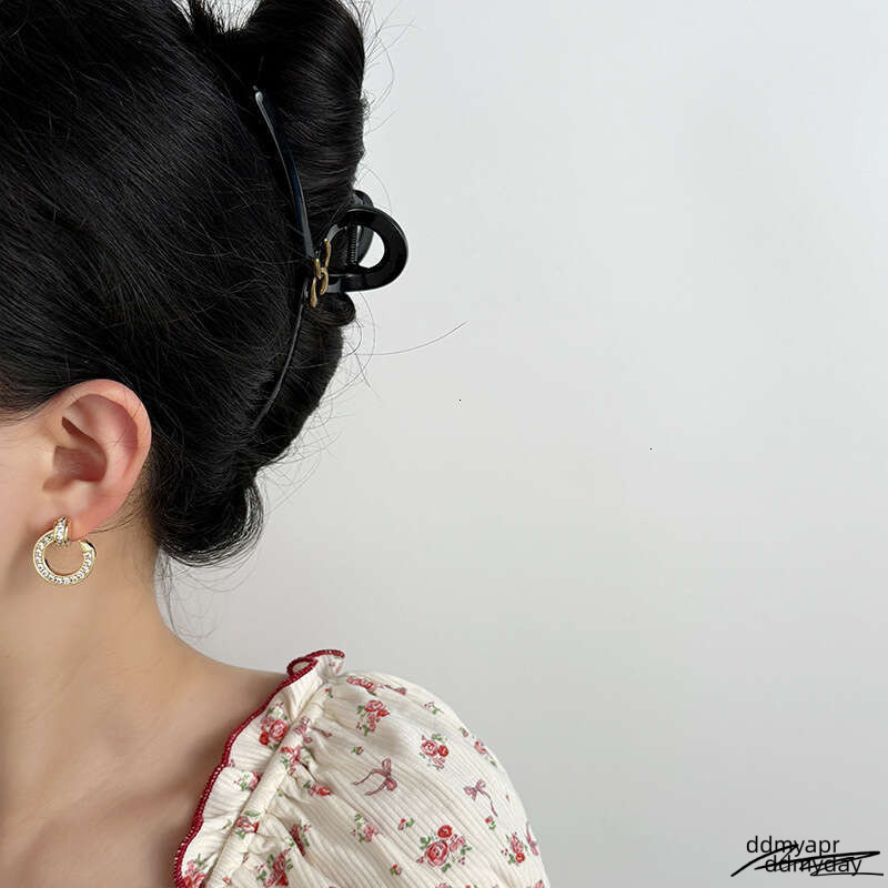 Dhcollections Stylish Hoop Earrings Dazzling Metal Round Shape Statement Jewelry For Women ddmyday