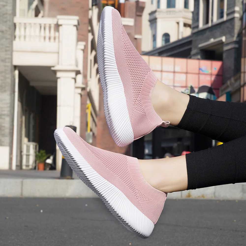 2024 Spring Women Shoes Knitting Sock Sneakers Women Flat Shoes Casual Breathable Sneakers Flats Walking Shoes for Women Z250905