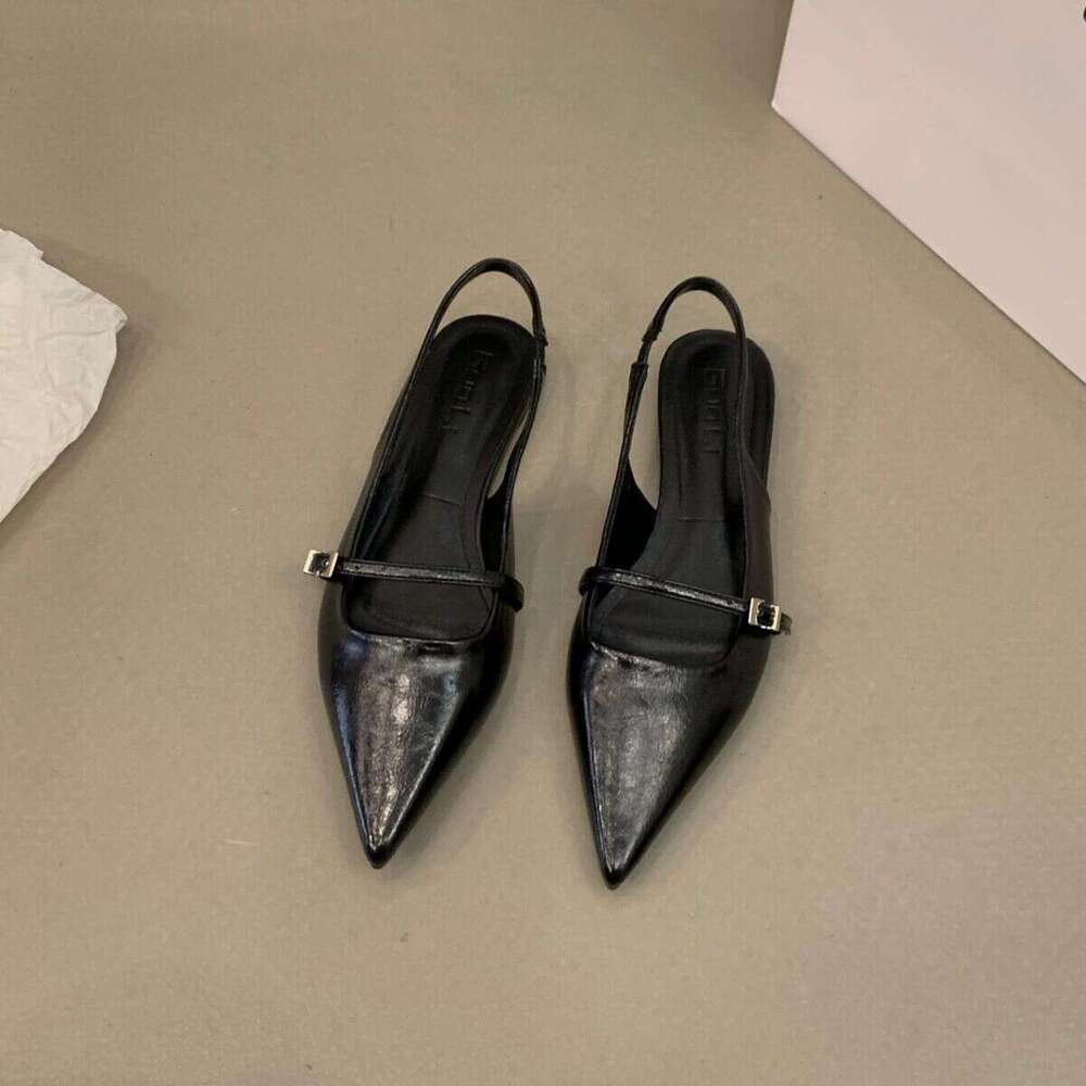 Flat Comfortable Closed-Toe Sandals Fairy 2025 New Spring Summer Pointed Toe Elegant Niche Single Shoes