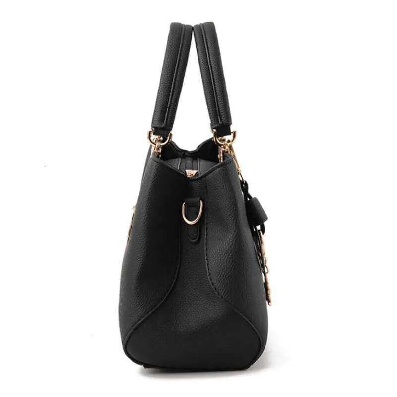 New Elegant Shoulder Bag For Women Designer Handbags Female Bags Plum Bowknot Sweet Messenger Crossbody Ba241022