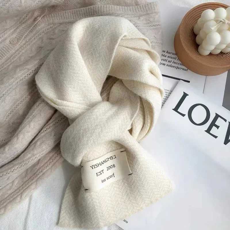 Women Winter Scarves High Quality Knitted Scarf Korean Style White Vintage Stripe Pattern Scarves Winter Outdoor Warm ScarvesXJ250905