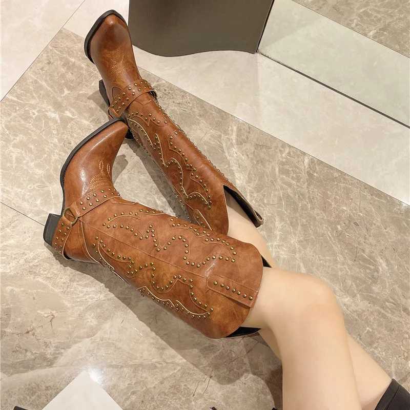 Womens Boots Retro Rivet Embroidery Cowboy Boots Punk Luxury Brand High Boots Country Music Festival Womens Boots Botas Mujer L250905