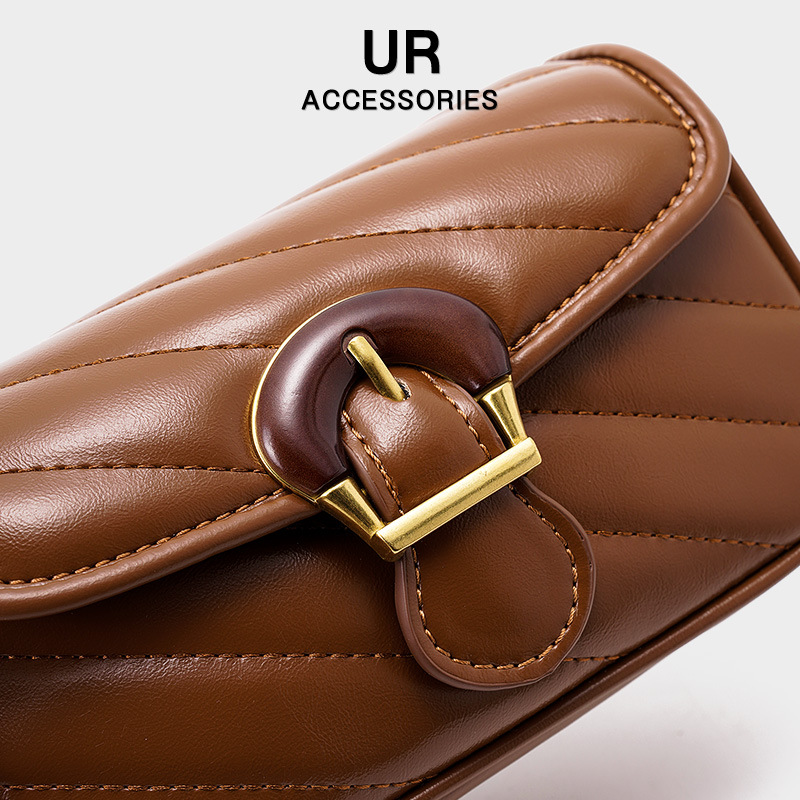 2025 New Women's Light Horseshoe Buckle Soft Leather Chain Small Fragrant Style Daily Crossbody Niche Bag