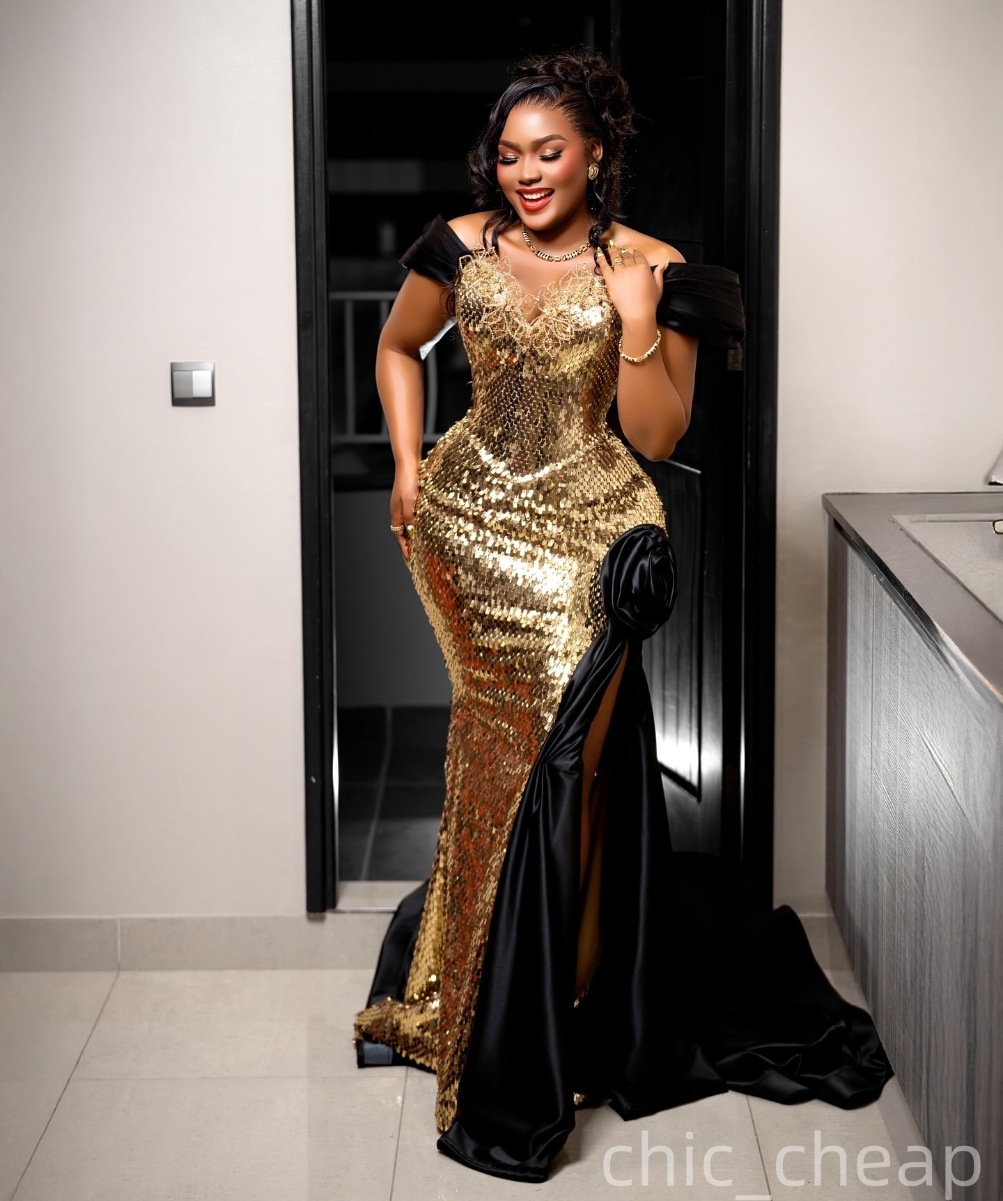 Aso Ebi Mermaid Gold Black Prom Dresses 2025 Sequined Crystals Sparkly Evening Formal Party Second Birthday Engagement Gowns Plus Size Dress For Speci