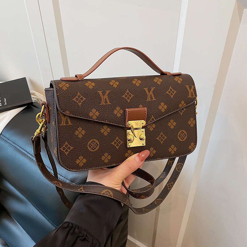 Designer Bags Crossbody Bag for Women Small Square 2025 New Letter Printed Saddle Bag Light Luxury Shoulder Crossbody Bag for Women